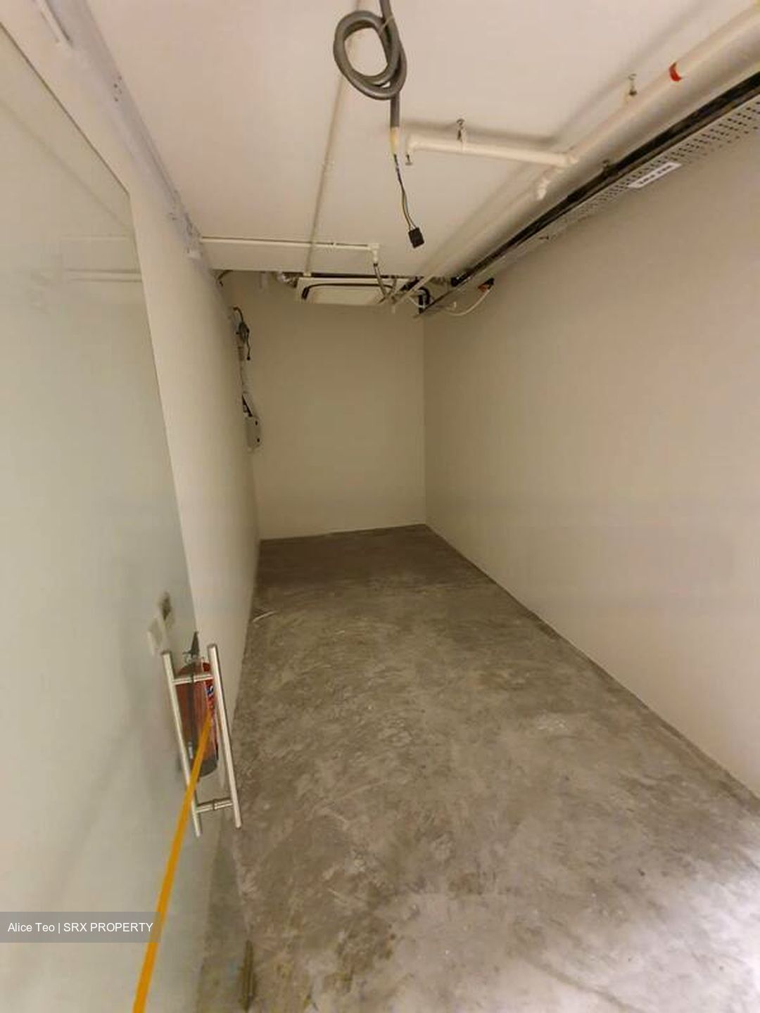 Tahir Building (D1), Office #451345911